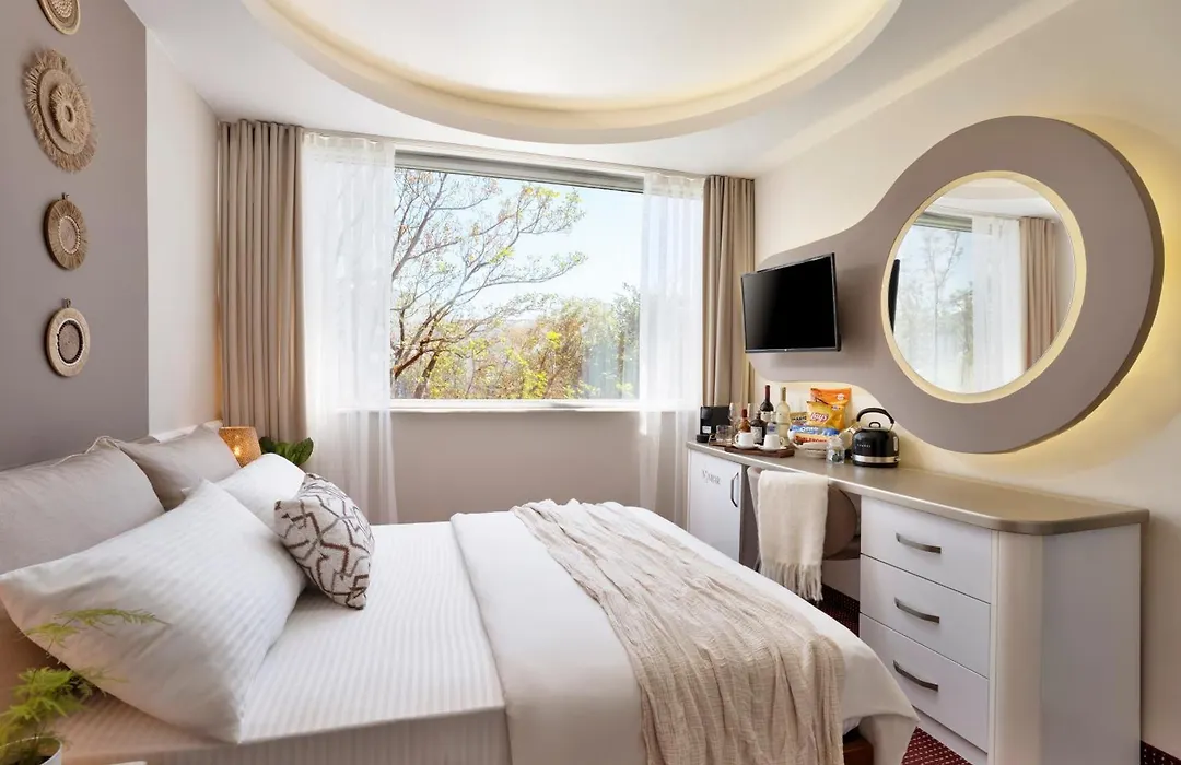 Is Hotel-1
